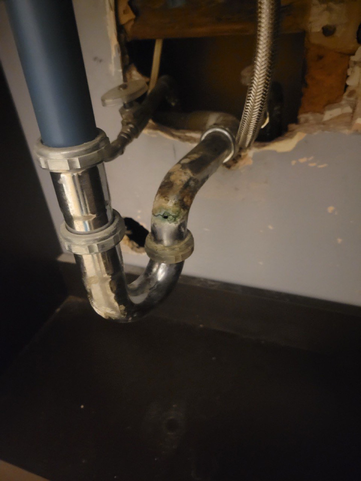 Sink p-trap leak repair on a Niagara Region service call